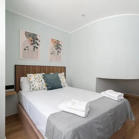 Deluxe By Roque * Vigo