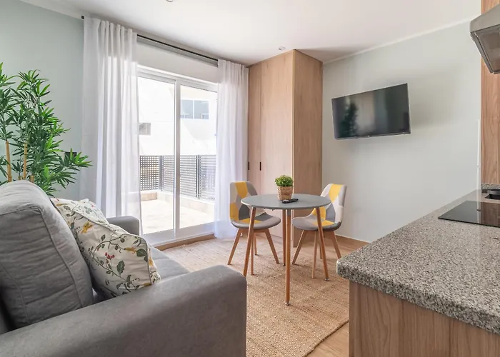 Διαμέρισμα Deluxe By Roque